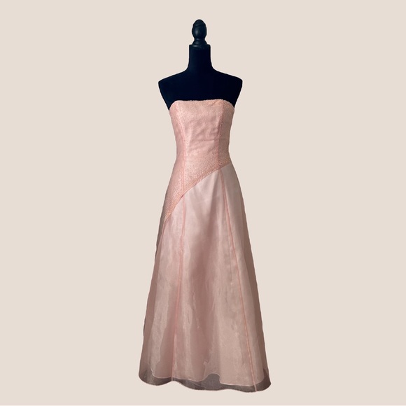 Dresses & Skirts - Y2K Pink Beaded Gown